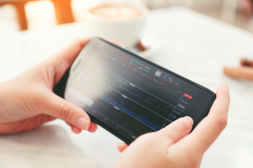 Quels sont les facteurs à prendre en compte lors du choix d'une plateforme de trading ?