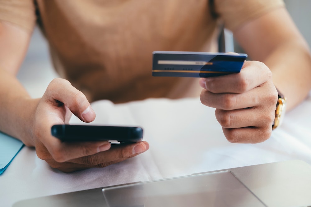 Les astuces pour améliorer la satisfaction client grâce à Carte Virtualis et son système de paiement en ligne