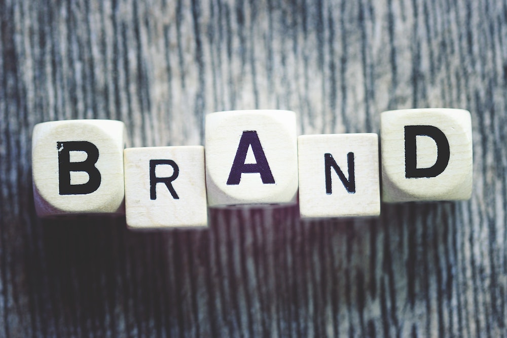 Comment utiliser votre raison sociale pour renforcer votre image de marque ?