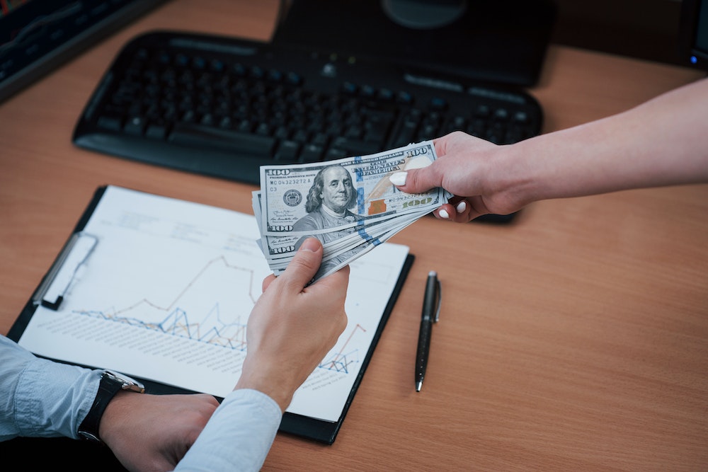 Calculer le complément salaire avec la MGEN : tout ce qu'il faut savoir